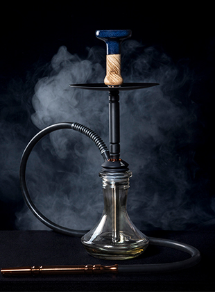 Nargile/ Hookah/ Wasserpfeife/ Tubería de agua/ أنابيب المياه