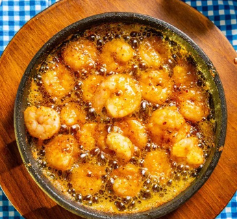 Karides Güveç (Tereyağında)/Shrimp Casserole (in butter)/Krabbenkasserolle (in Butter)/Cazuela de Gambas (en mantequilla)/طاجن الجمبري (بالزبدة)