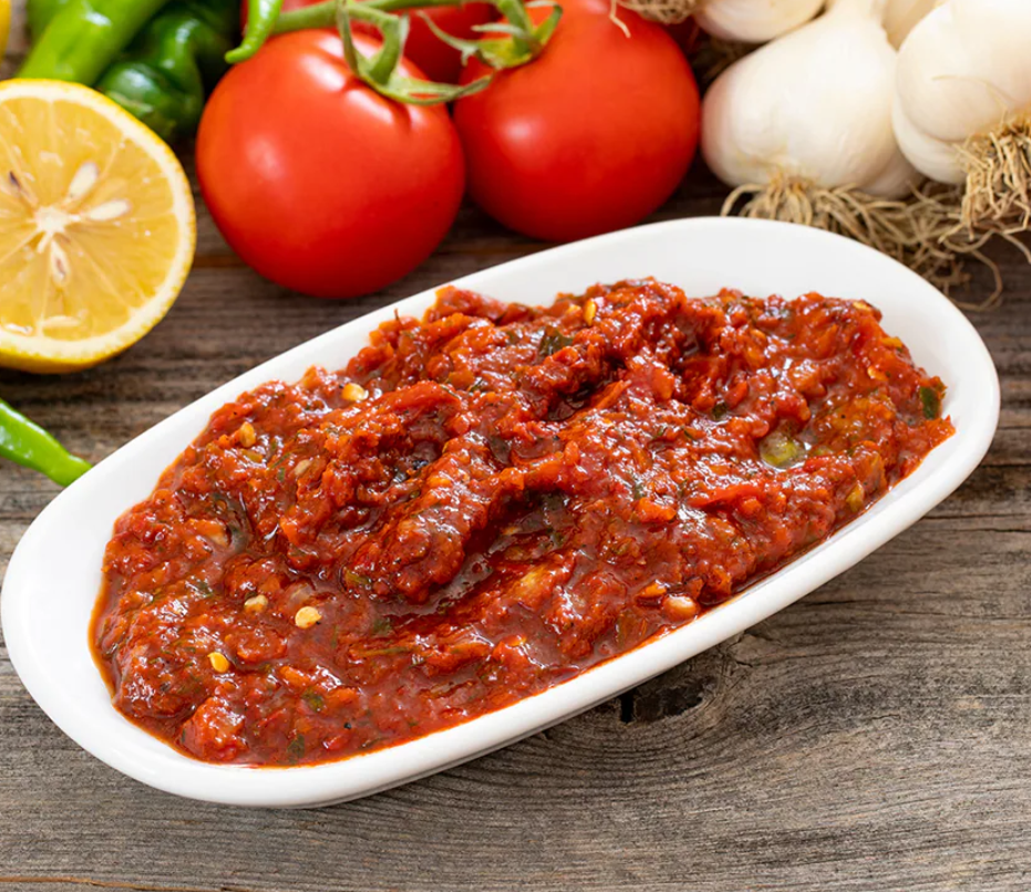 Acılı Ezme/ Hot Spicy Tomato Dip/ Scharf-würziger Tomatendip/ Salsa de tomate picante/ صلصة الطماطم الحارة