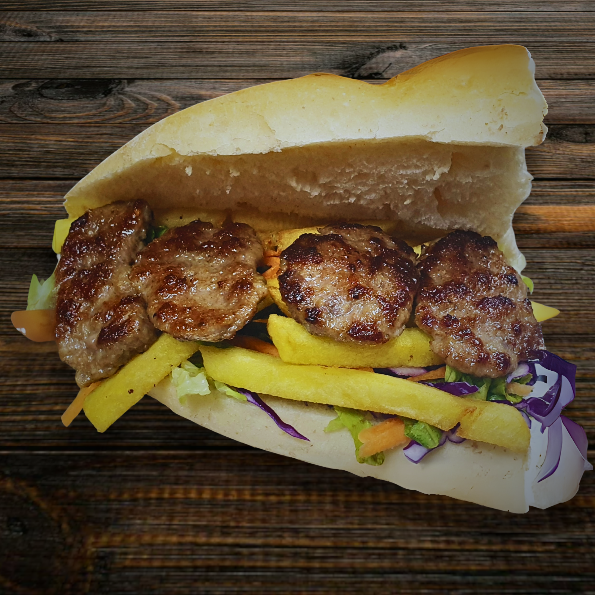 Köfte Ekmek/ Meatball sandwich/ Frikadellen-Sandwich/ Sándwich de albóndigas/ شطيرة كرات اللحم
